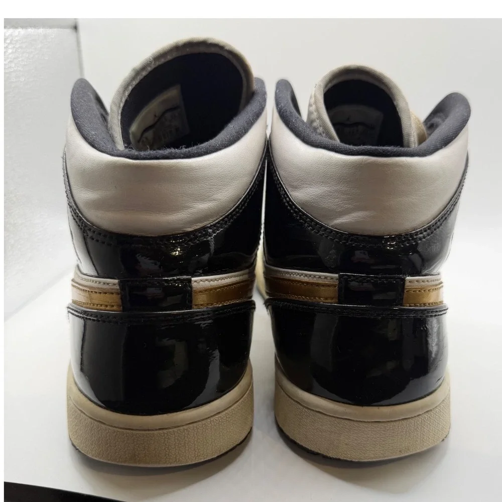 Air Jordan 1 Mid SE Metallic Gold White Black Sz Mens 10.5 US